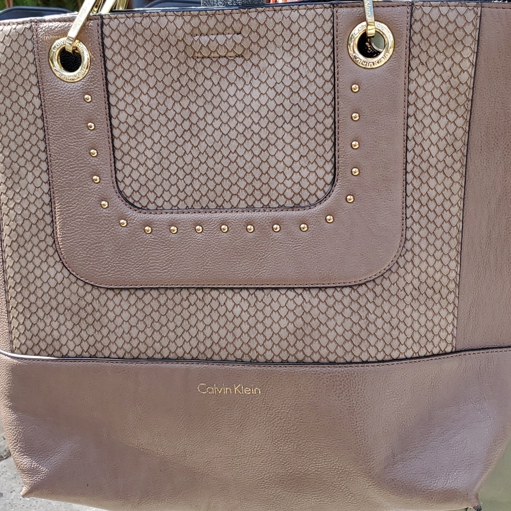 Calvin Klein tan tote purse.